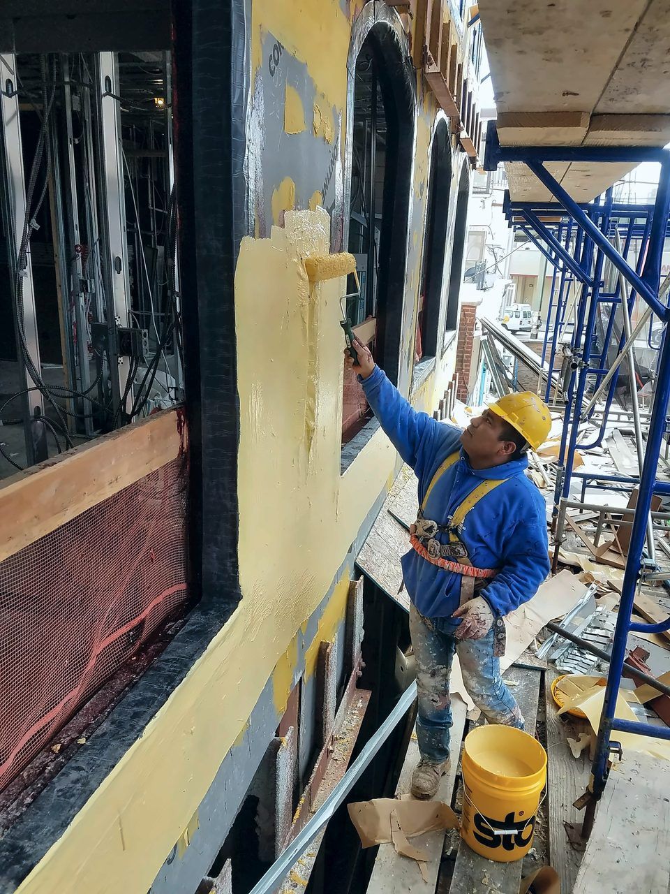 Fluid-applied flashing - Liquid-applied waterproofing detail